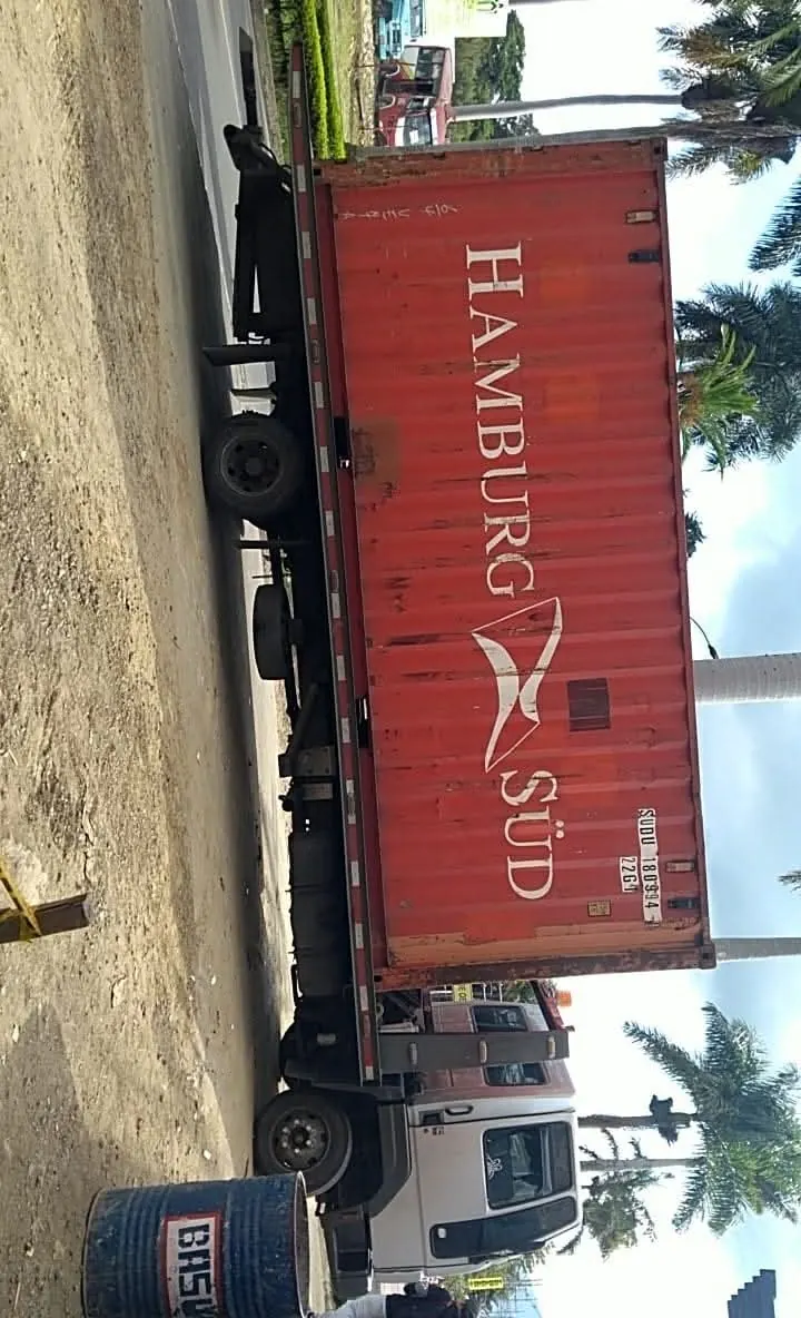 Transporte de contenedor marítimo